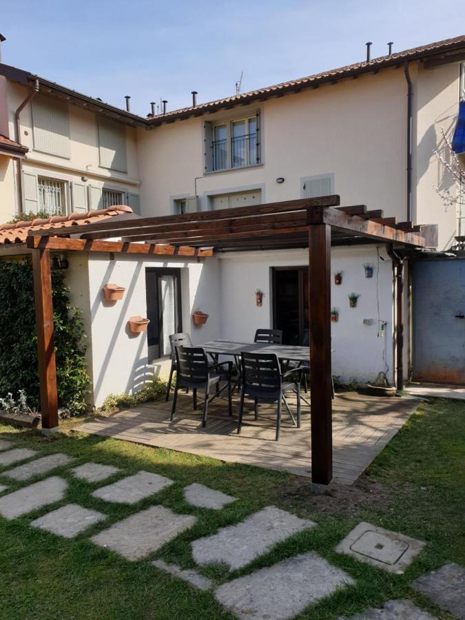 Bed and Breakfast Le Tre Arti Gavirate Exteriér fotografie
